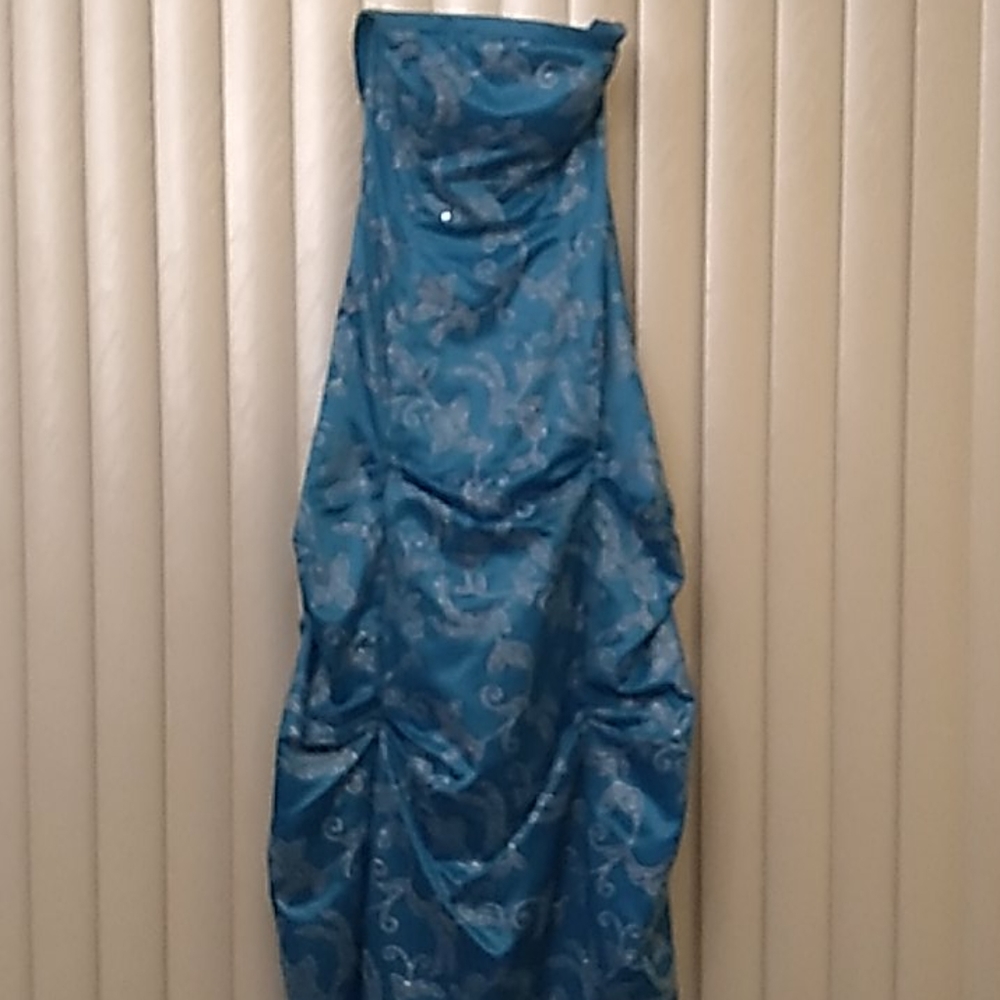 A sky blue strapless dress